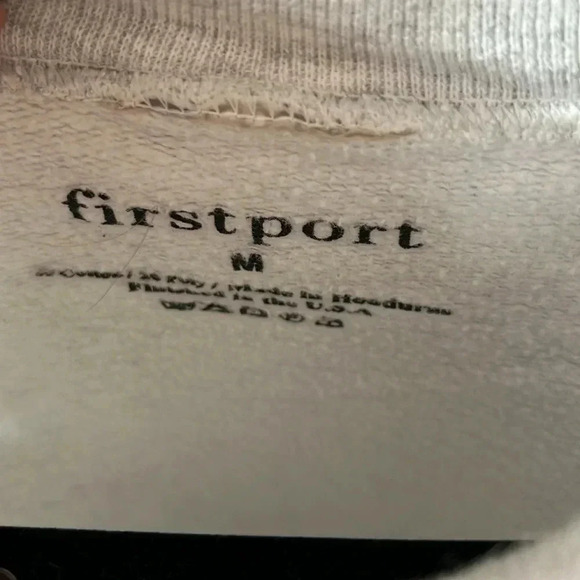 Firstport Hampton NY Sports Club Gray Sweatshirt - Picture 2 of 4